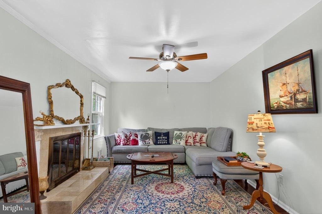 8815 Newport Court - Photo 7