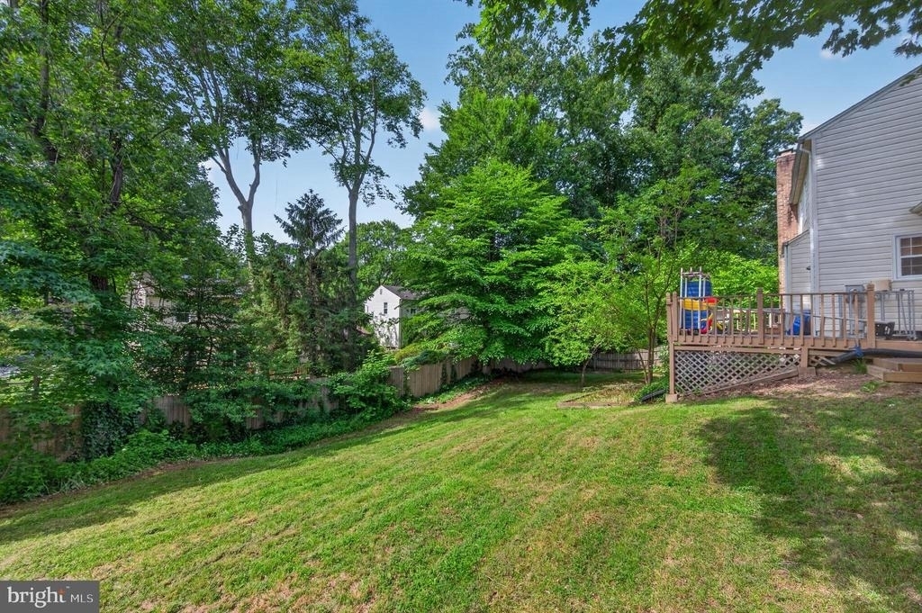 8815 Newport Court - Photo 16