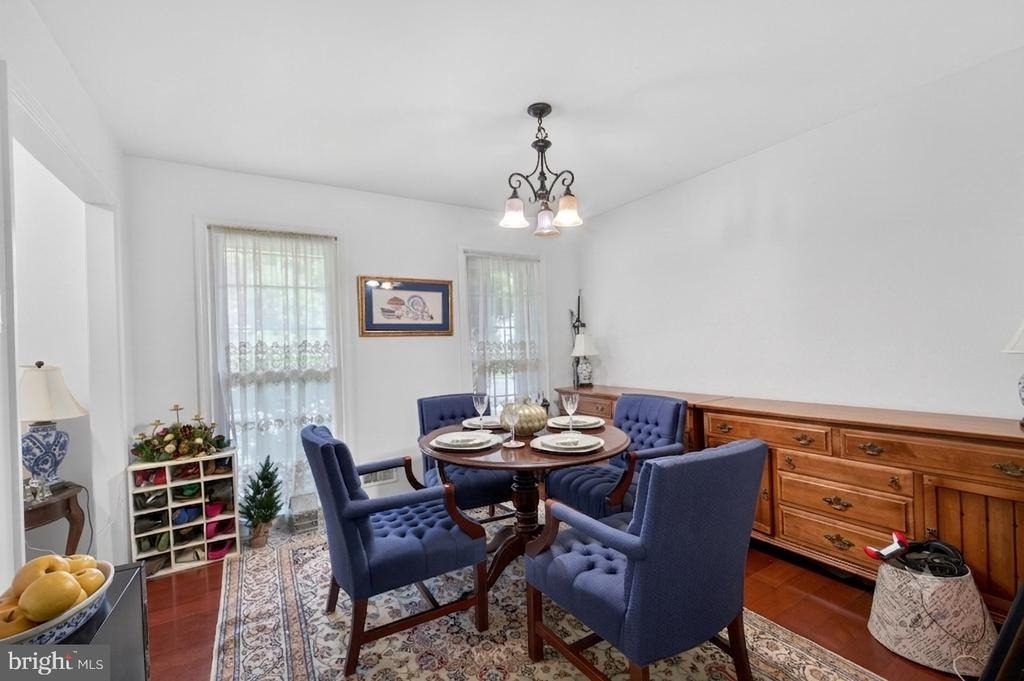 8815 Newport Court - Photo 6