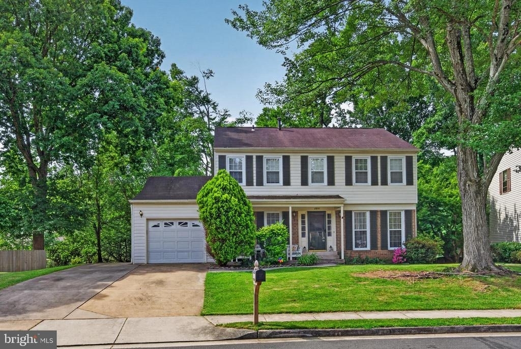 8815 Newport Court - Photo 0