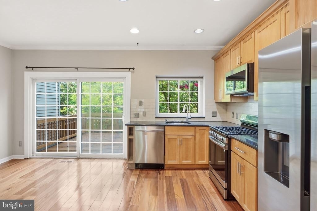 12109 Wedgeway Court - Photo 14