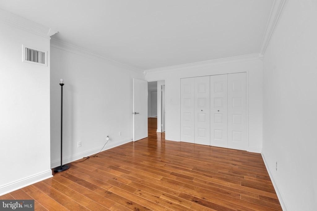 1800 Old Meadow Road - Photo 21
