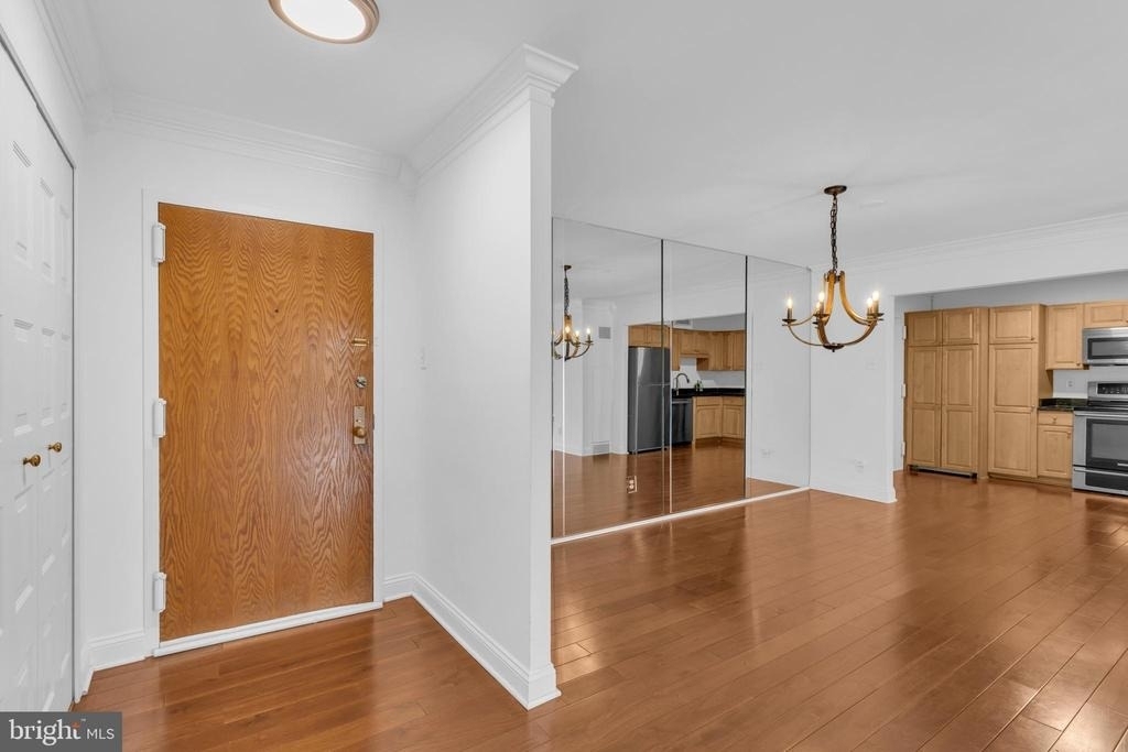 1800 Old Meadow Road - Photo 10
