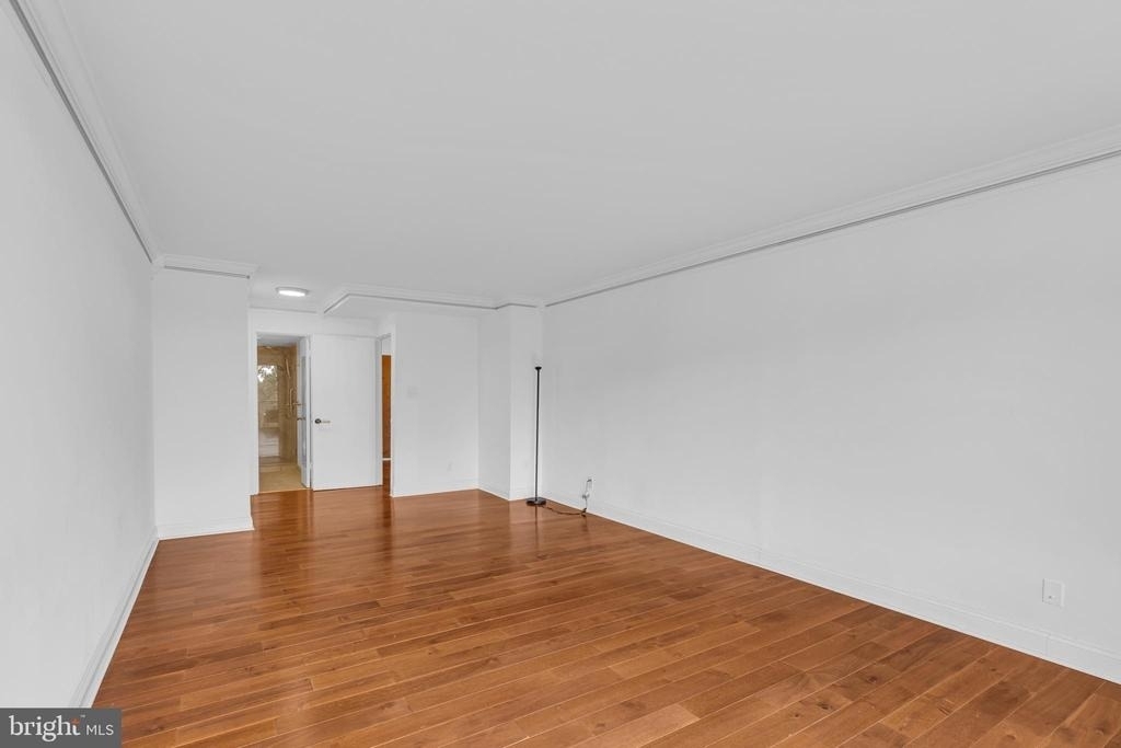 1800 Old Meadow Road - Photo 24