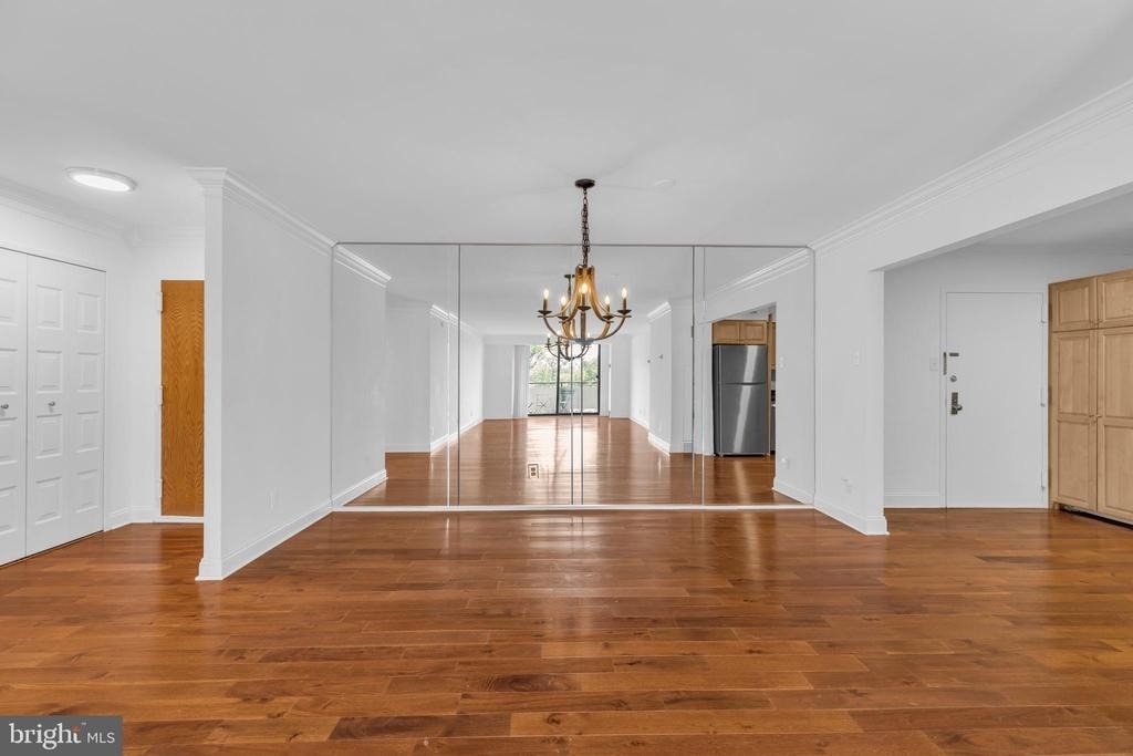 1800 Old Meadow Road - Photo 19