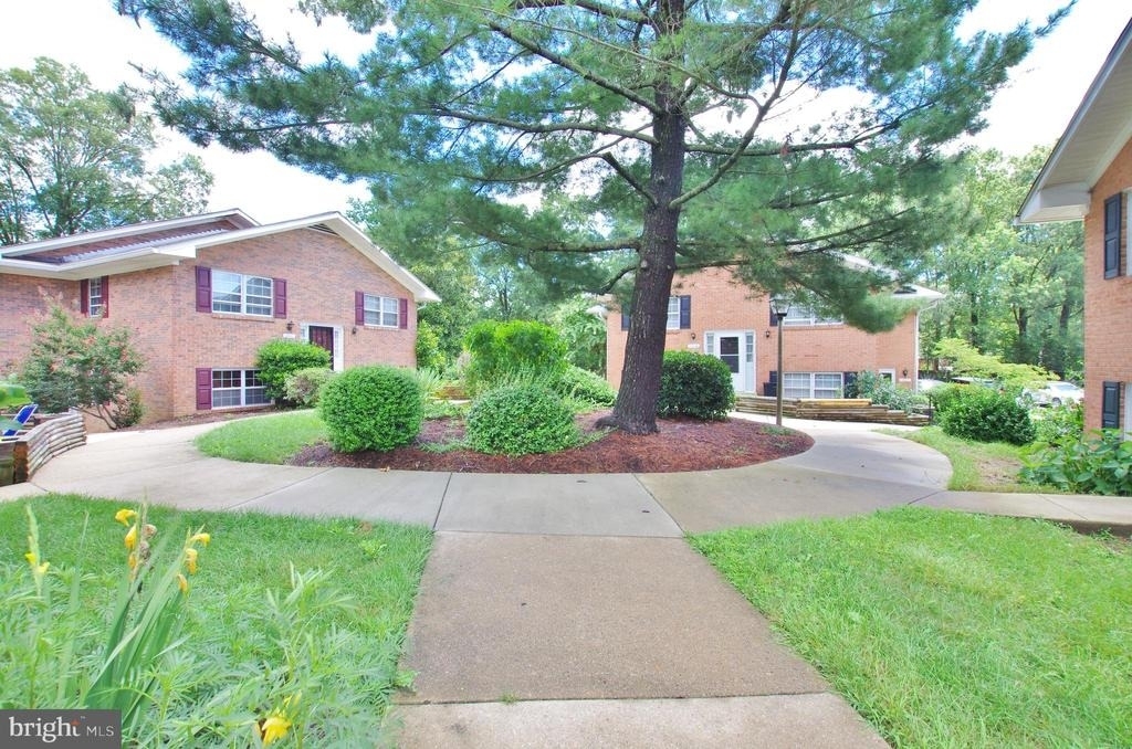 8612 Walutes Circle - Photo 20