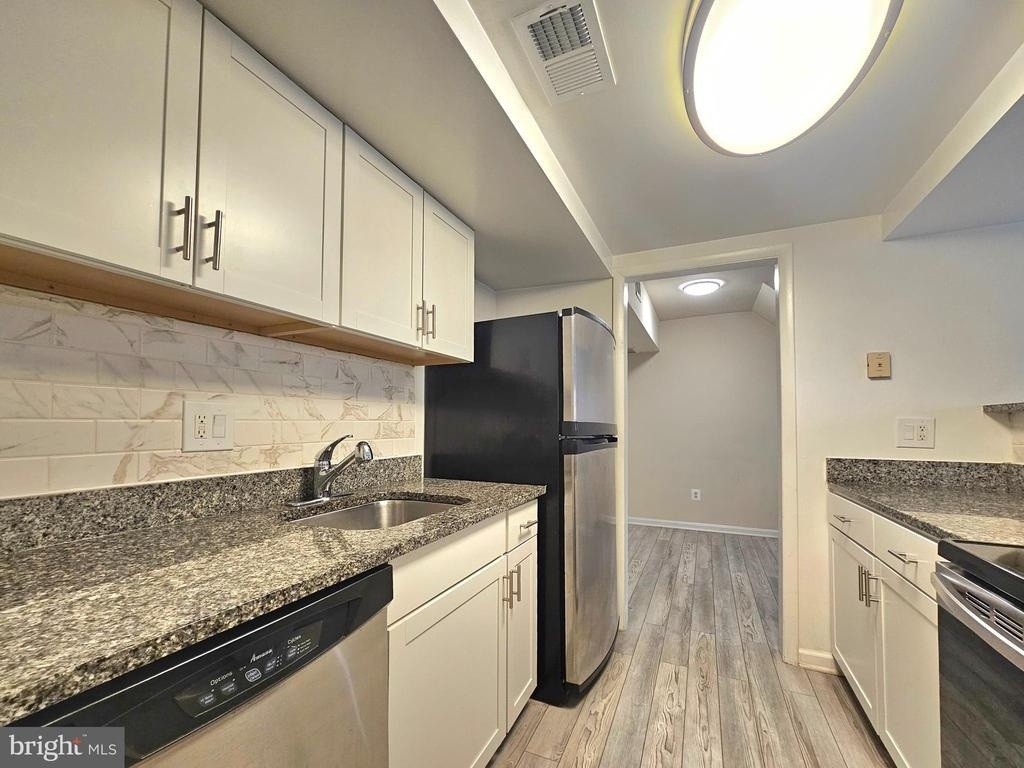 8612 Walutes Circle - Photo 6
