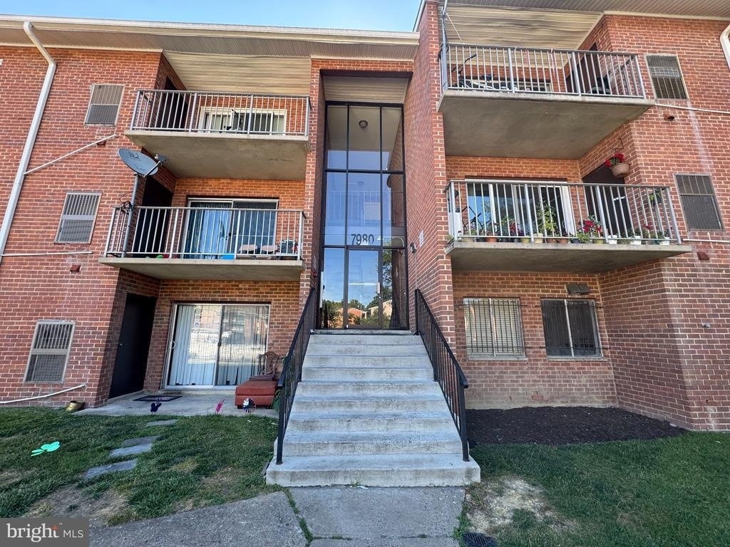 7980 Audubon Avenue - Photo 0