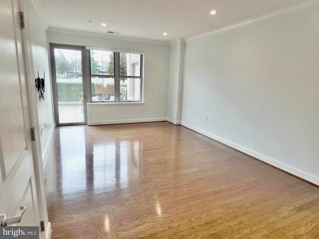 11800 Sunset Hills Road - Photo 12