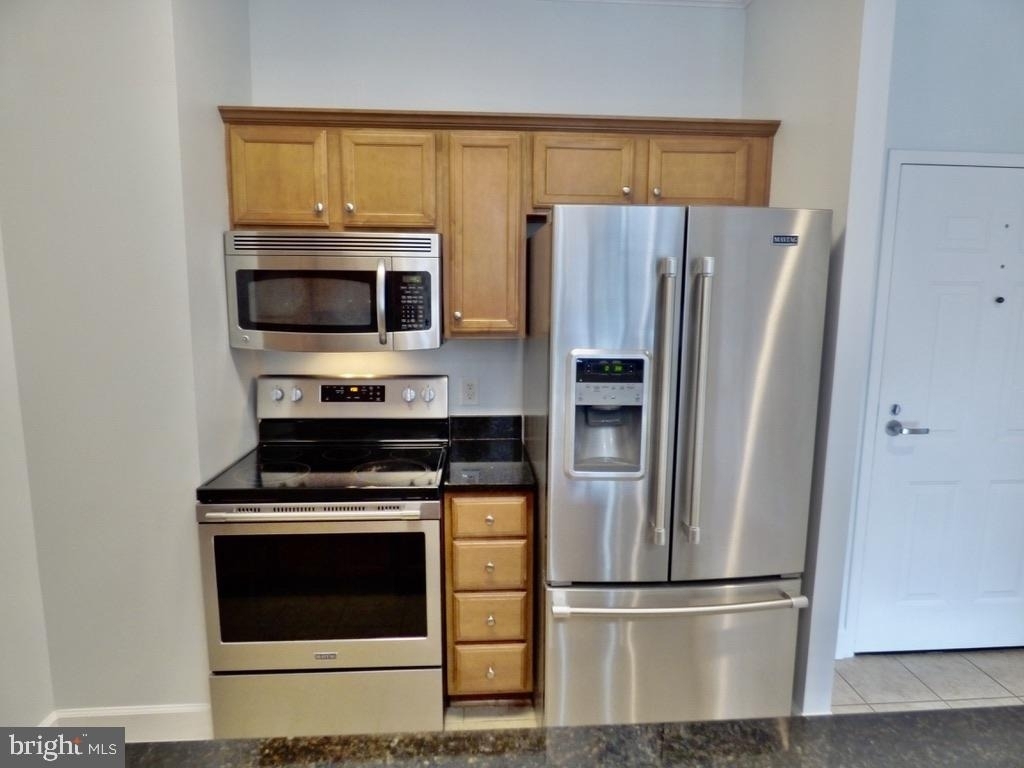 11800 Sunset Hills Road - Photo 10