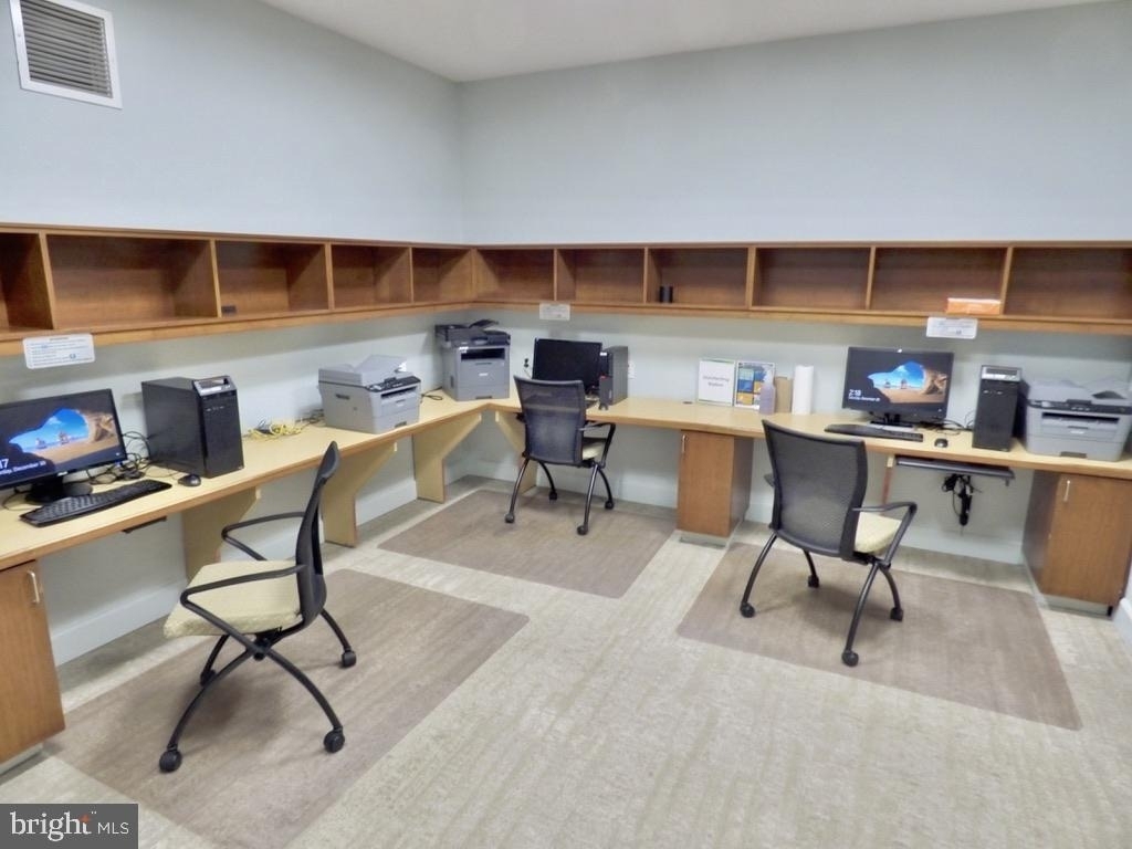 11800 Sunset Hills Road - Photo 34