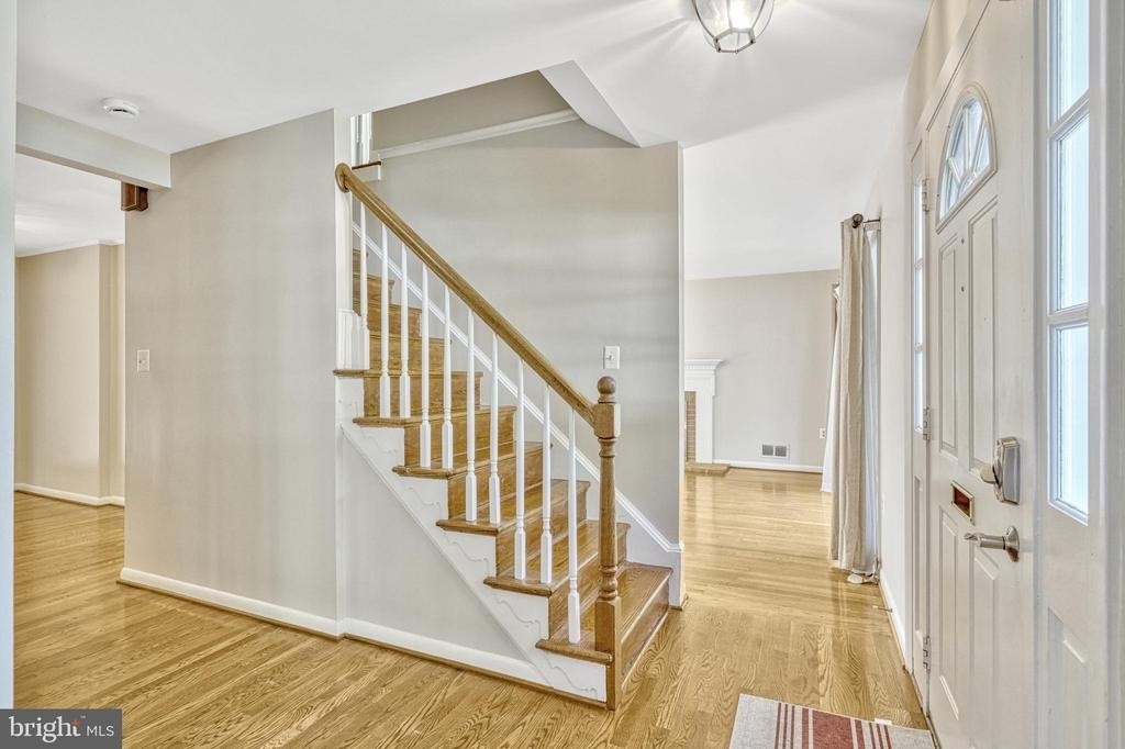 5021 Fleming Drive - Photo 5