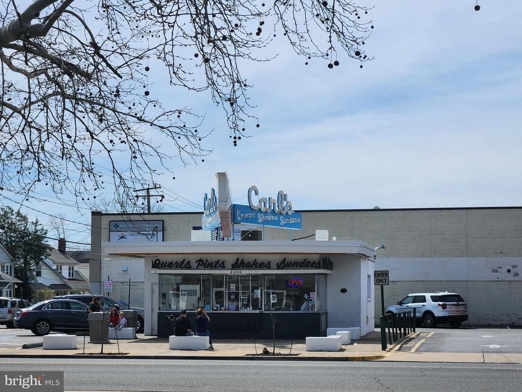 2205 Princess Anne Street - Photo 16