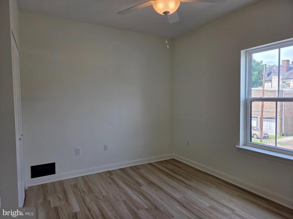 102 Hanover Street - Photo 14