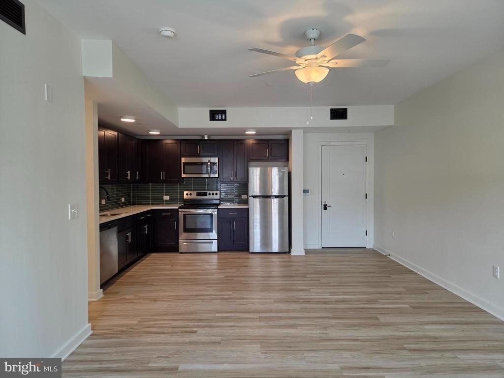 102 Hanover Street - Photo 4
