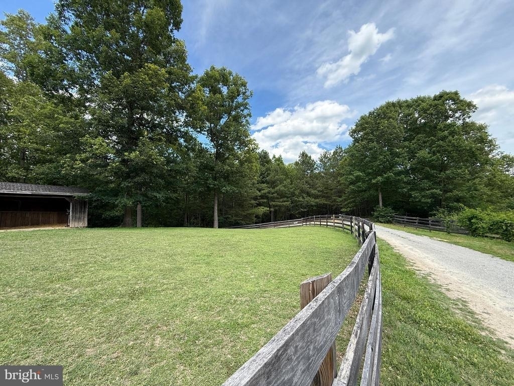 17493 American Way - Photo 3