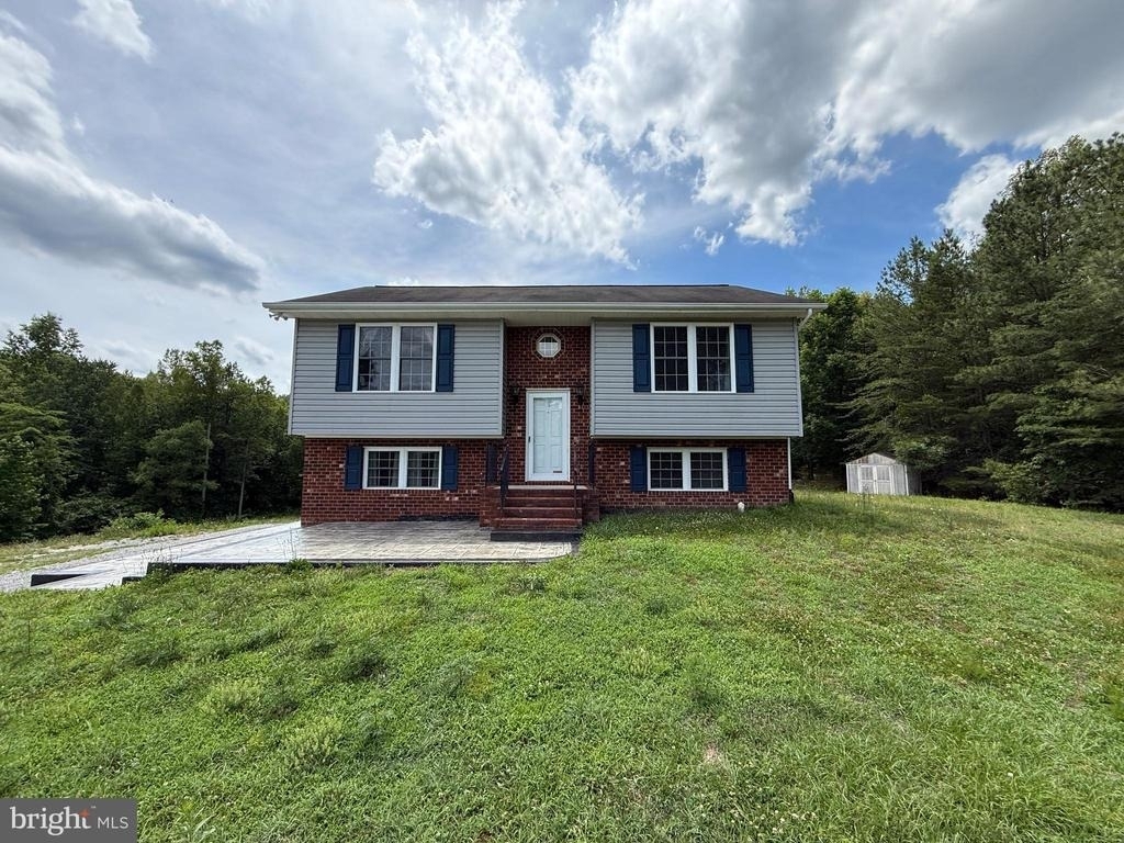 17493 American Way - Photo 0