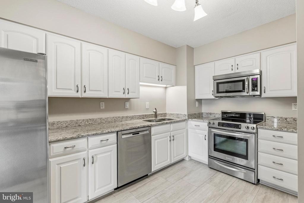 400 Madison Street - Photo 14