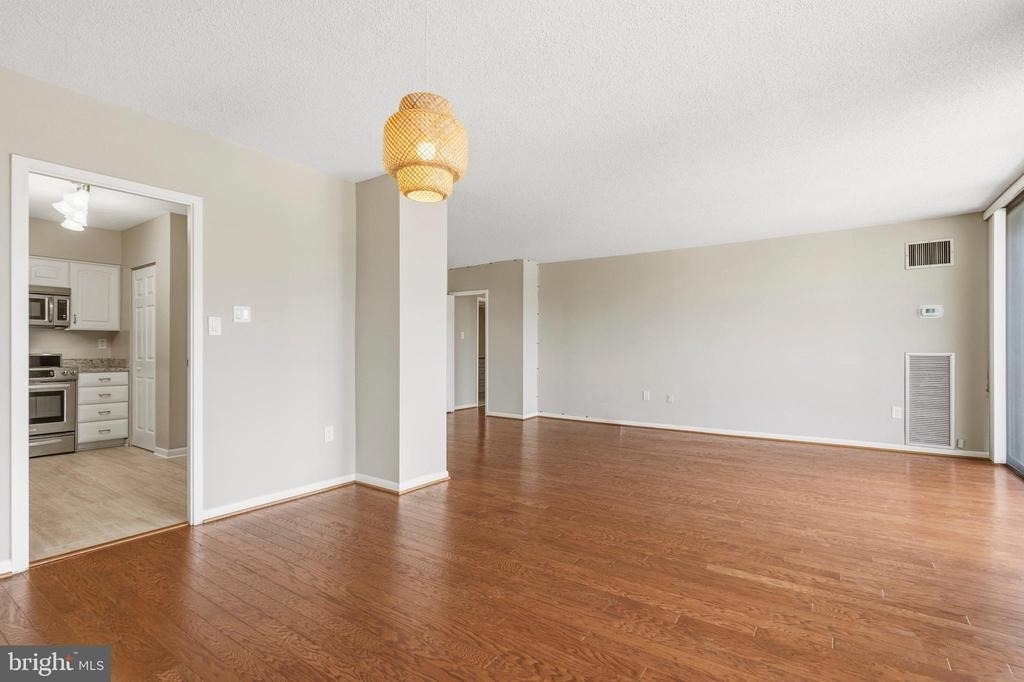 400 Madison Street - Photo 8