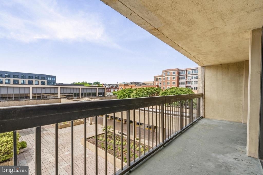 400 Madison Street - Photo 24