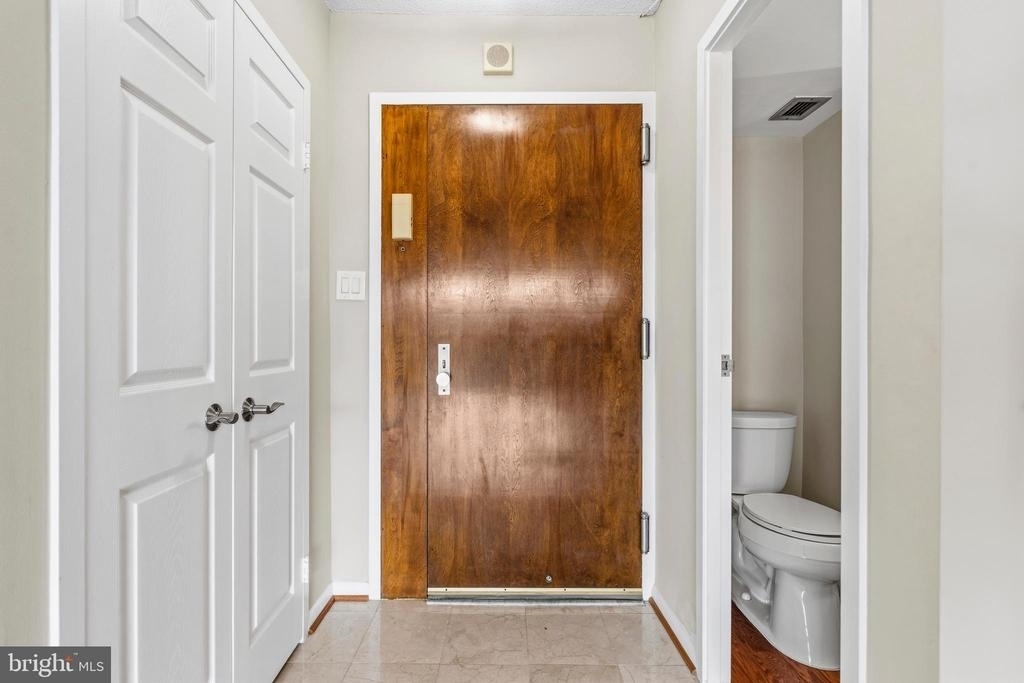 400 Madison Street - Photo 3