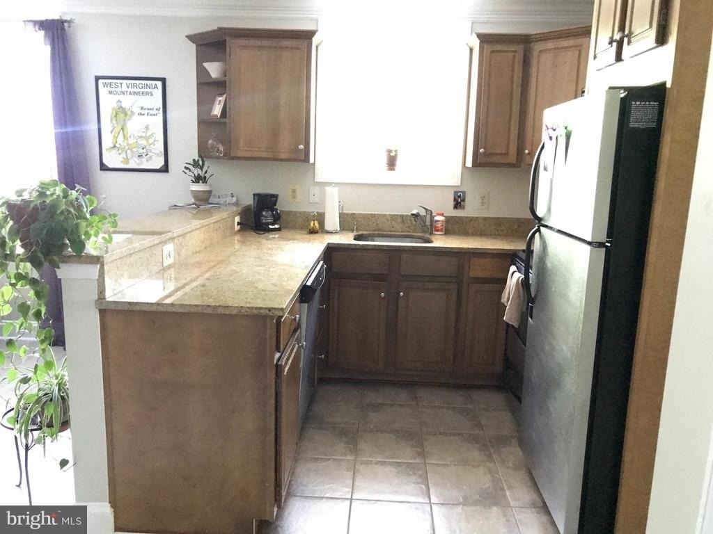 1219 Oronoco Street - Photo 10
