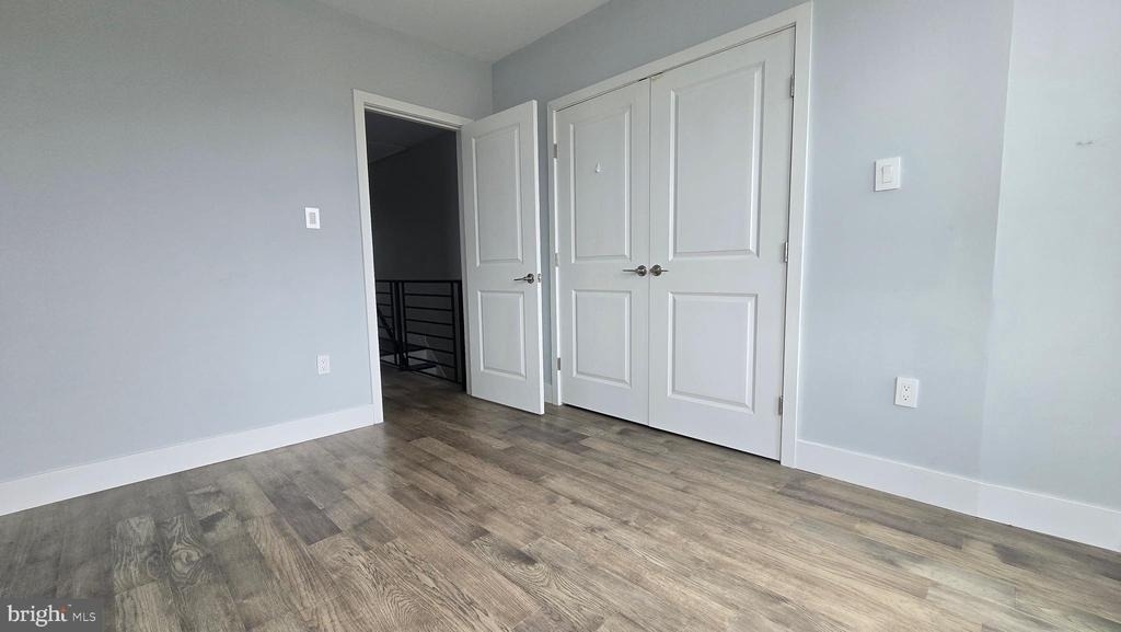 484 Shurs Lane - Photo 15