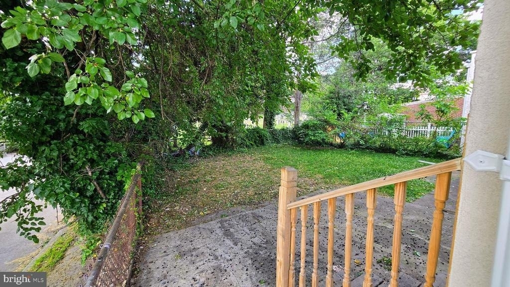 484 Shurs Lane - Photo 5