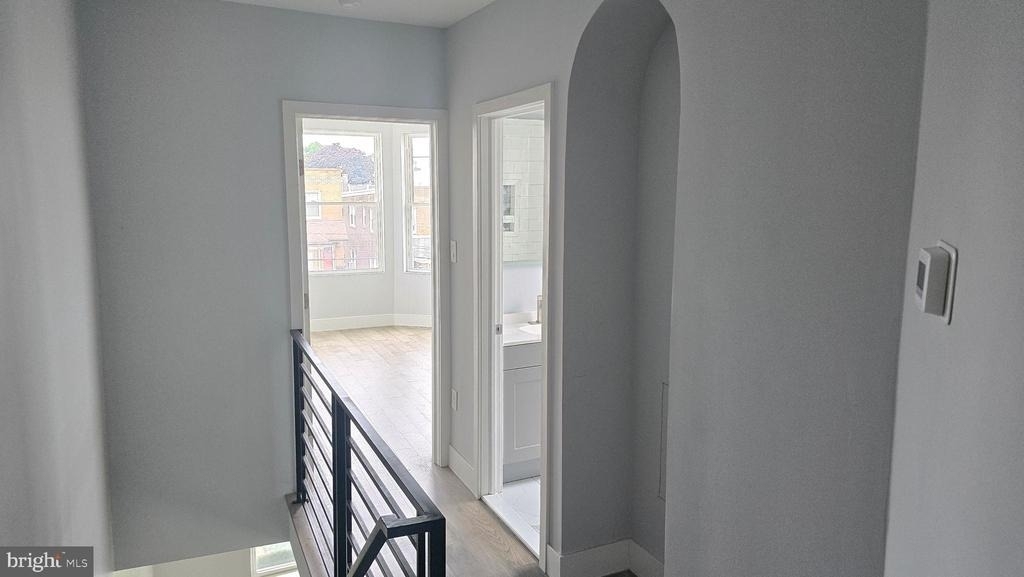 484 Shurs Lane - Photo 11