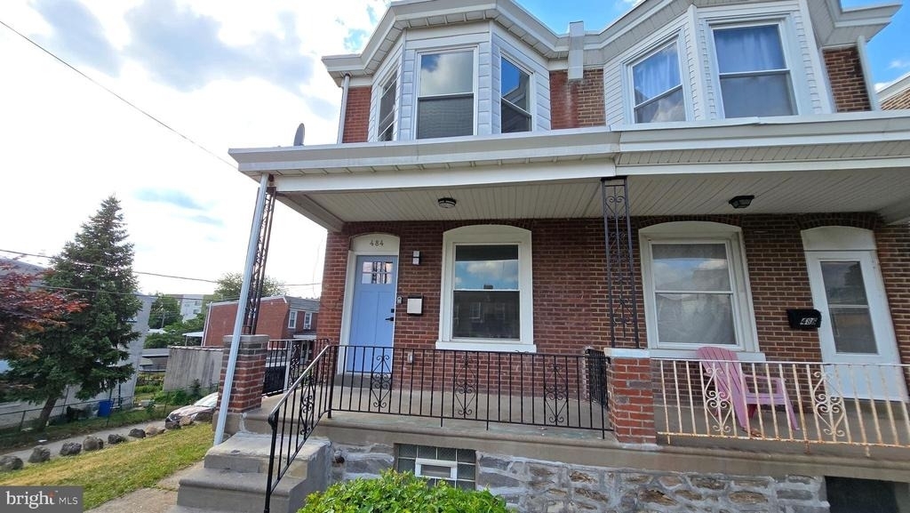 484 Shurs Lane - Photo 2