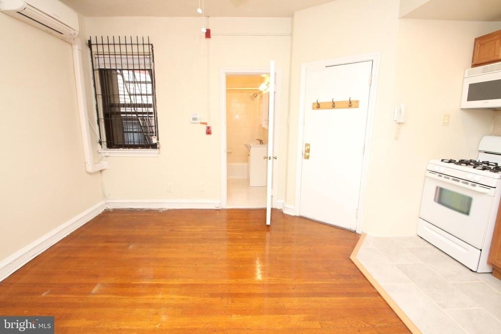 318 S 15th Street - Photo 2