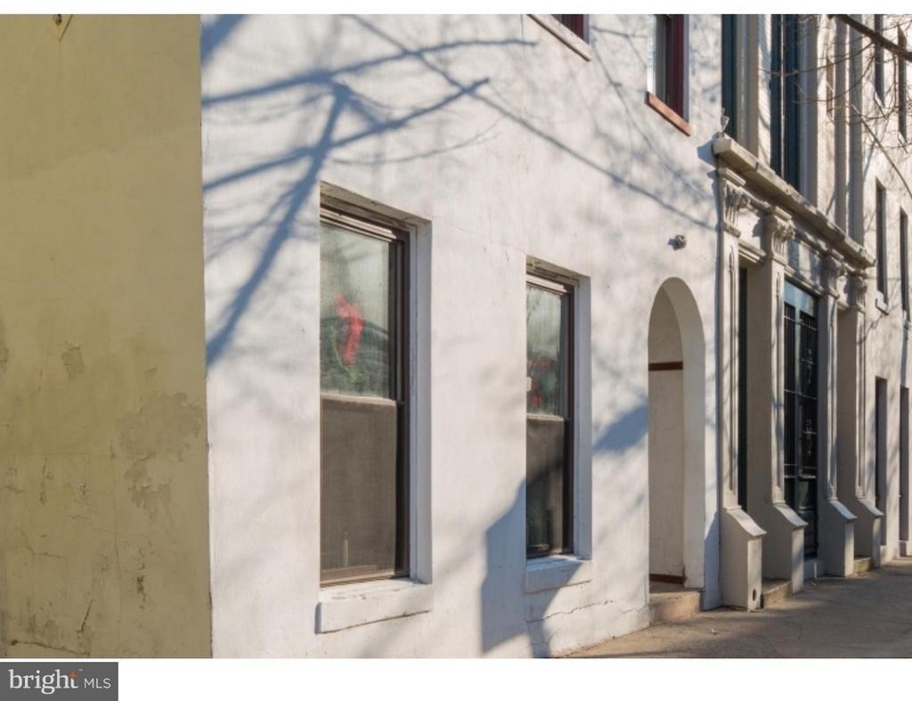 415 S 11th Street - Photo 2