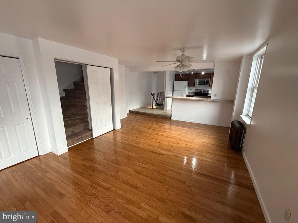 600 E Girard Avenue - Photo 6