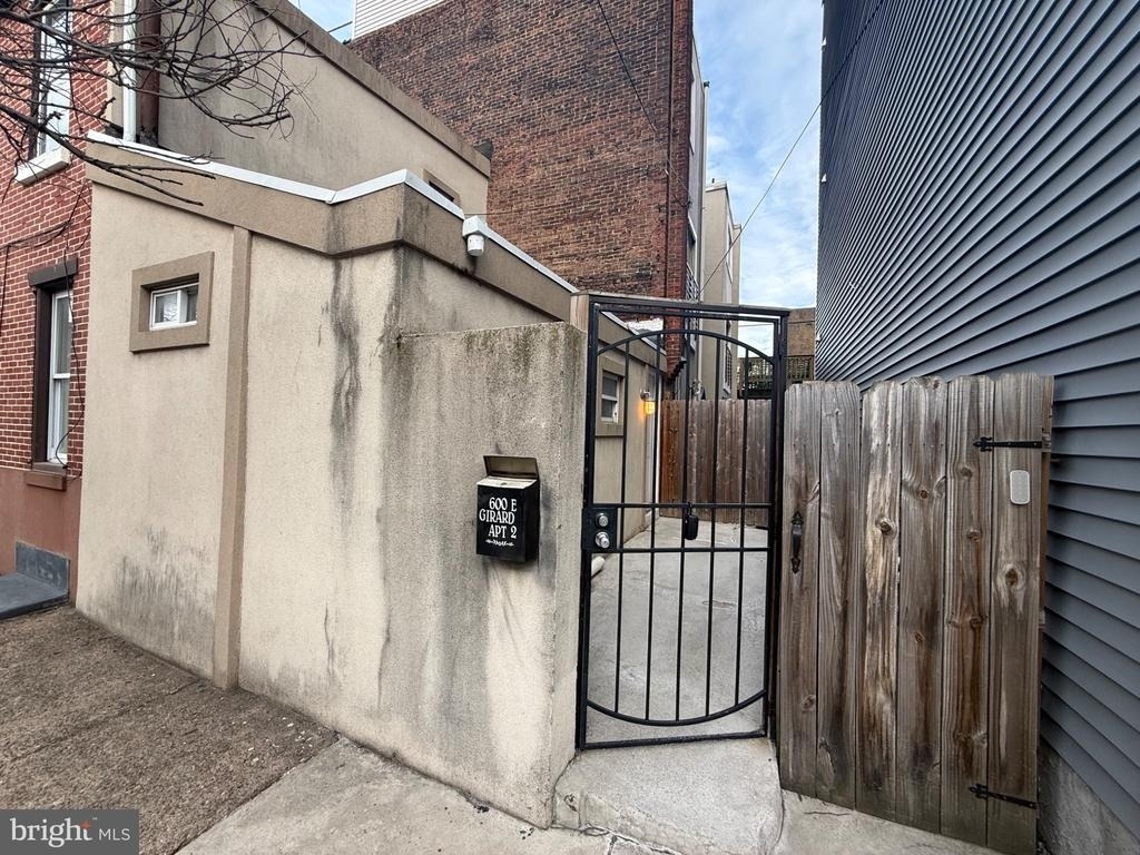 600 E Girard Avenue - Photo 1