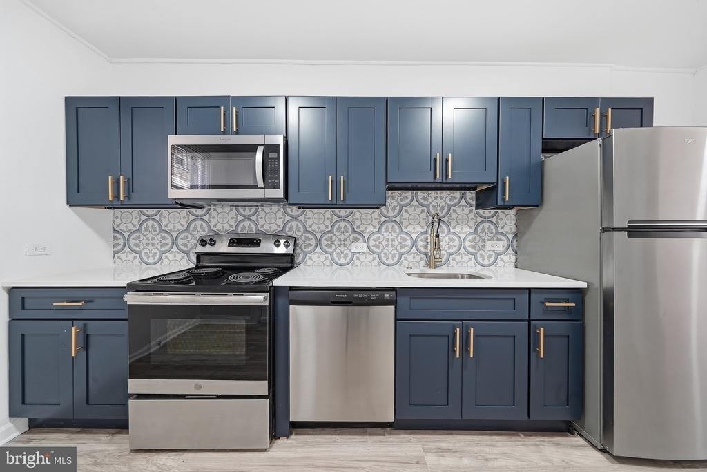 2062 E Stella Street - Photo 2