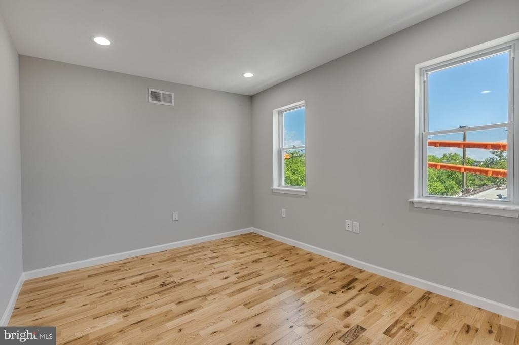 410 Diamond Street - Photo 11