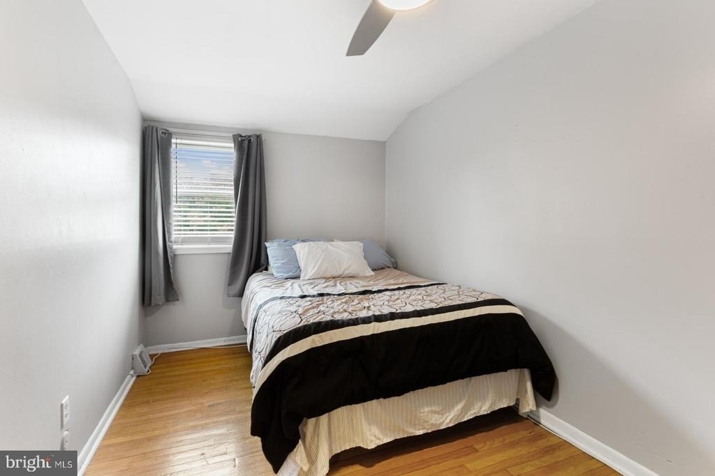 5432 Vicaris Street - Photo 18