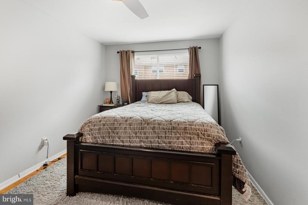 5432 Vicaris Street - Photo 20