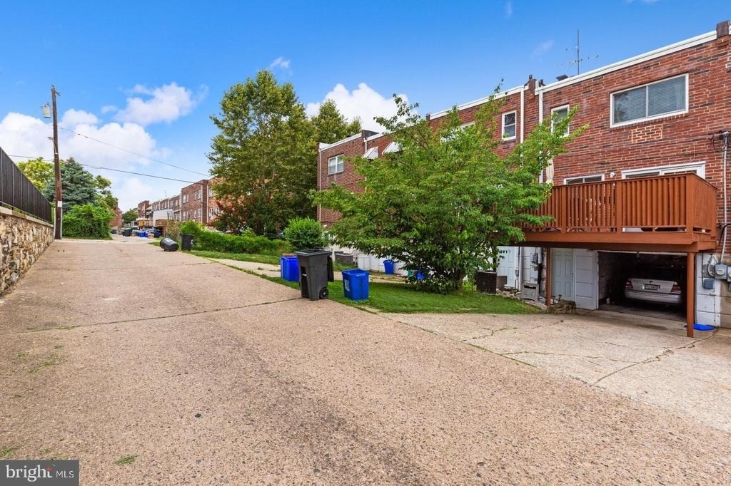 5432 Vicaris Street - Photo 28