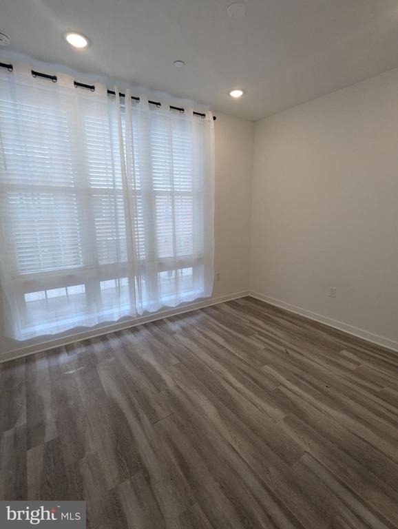 1524 Ridge Avenue - Photo 5