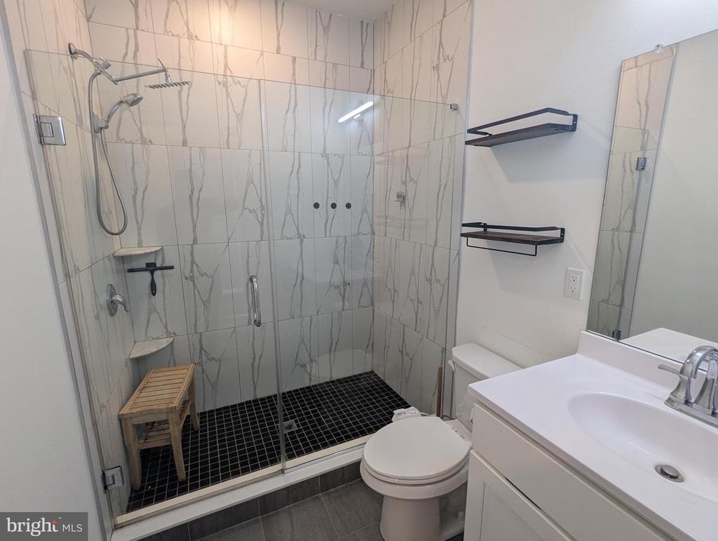 1524 Ridge Avenue - Photo 8