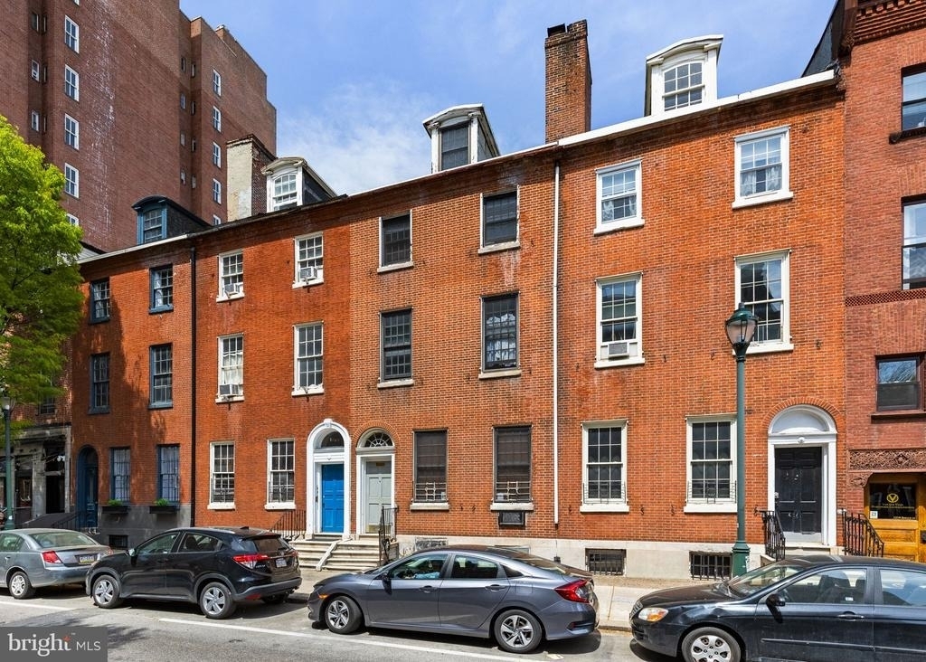 1223 Spruce Street - Photo 0