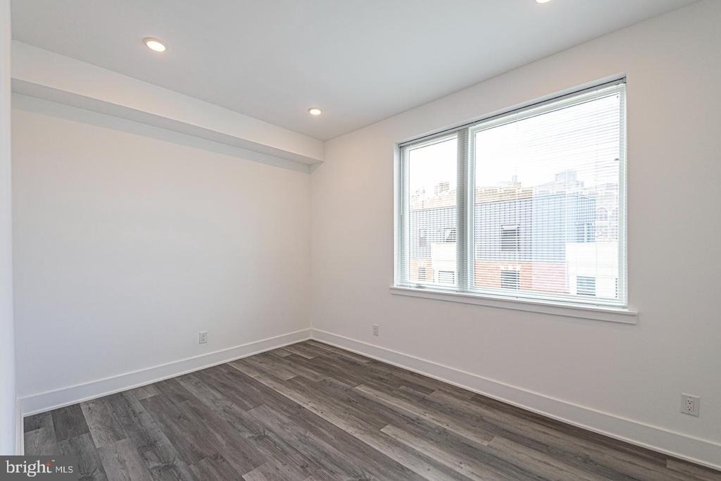 1245 Ridge Avenue - Photo 12