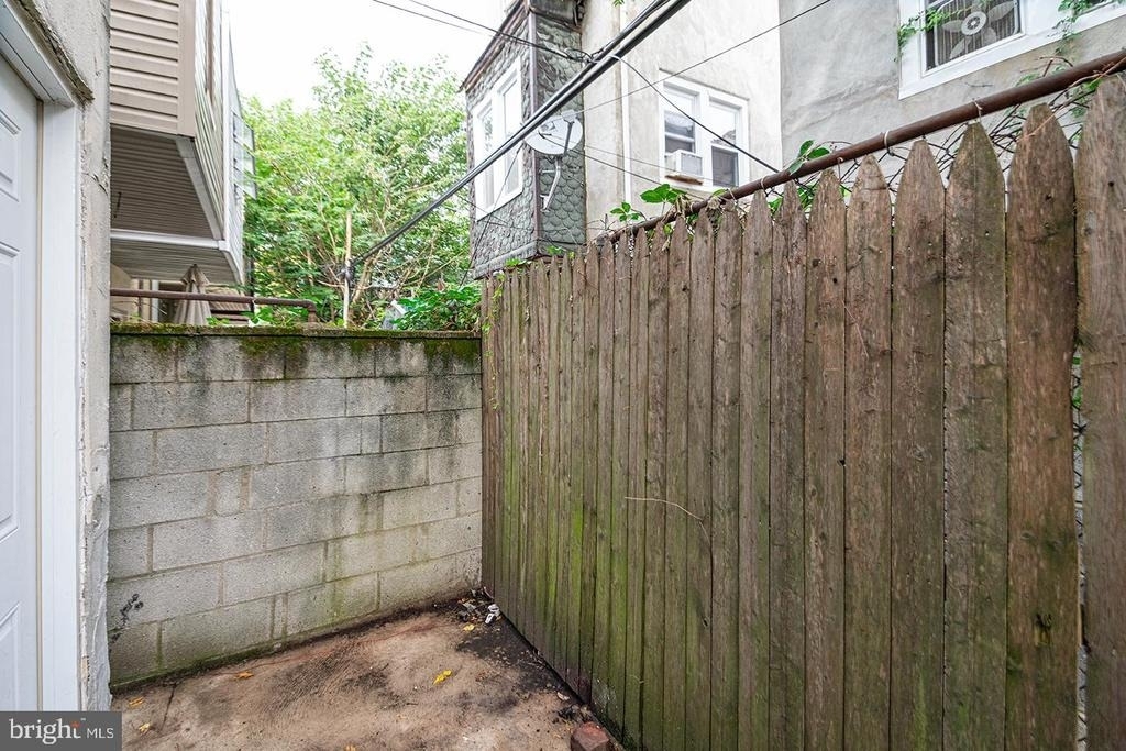 1535 S Hicks Street - Photo 7