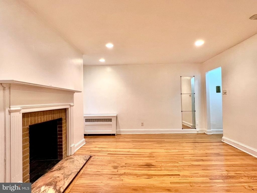 30 22nd Street S - Photo 2