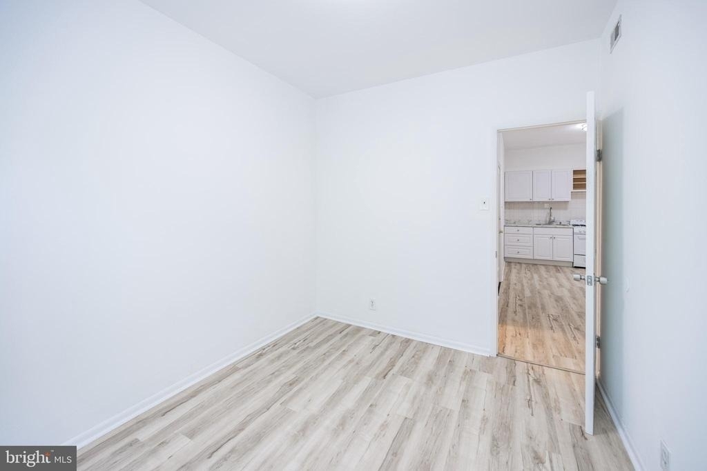 625 S 10th Street - Photo 8