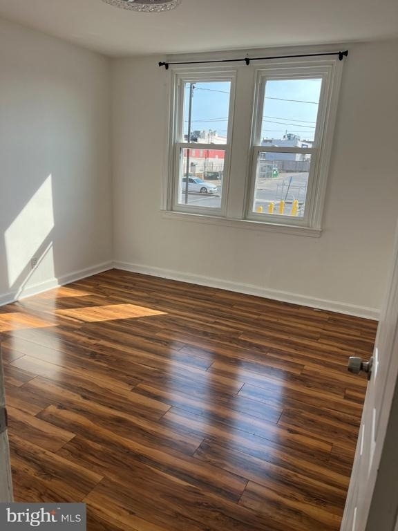 1418 Greeby Street - Photo 6