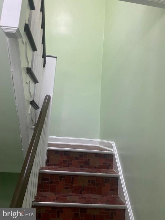 1418 Greeby Street - Photo 3