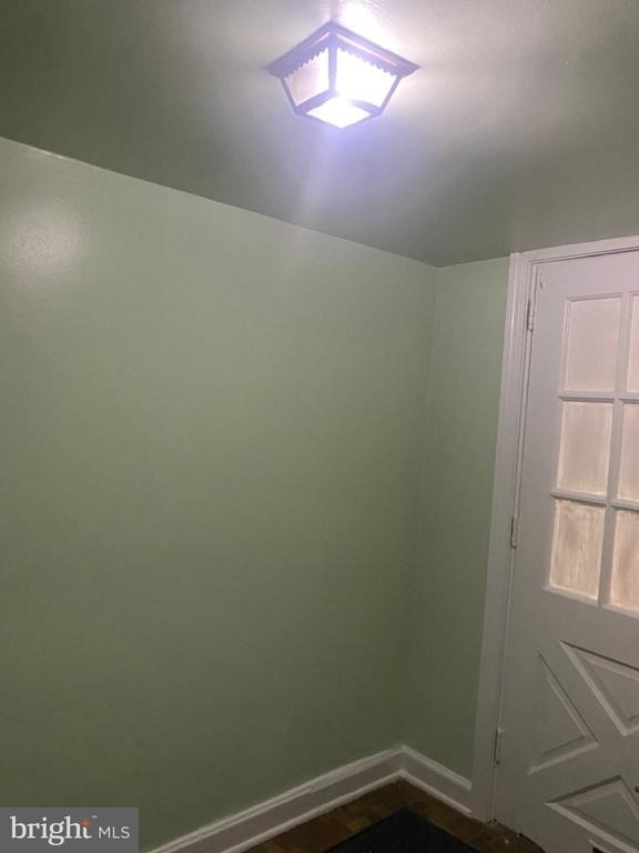1418 Greeby Street - Photo 1