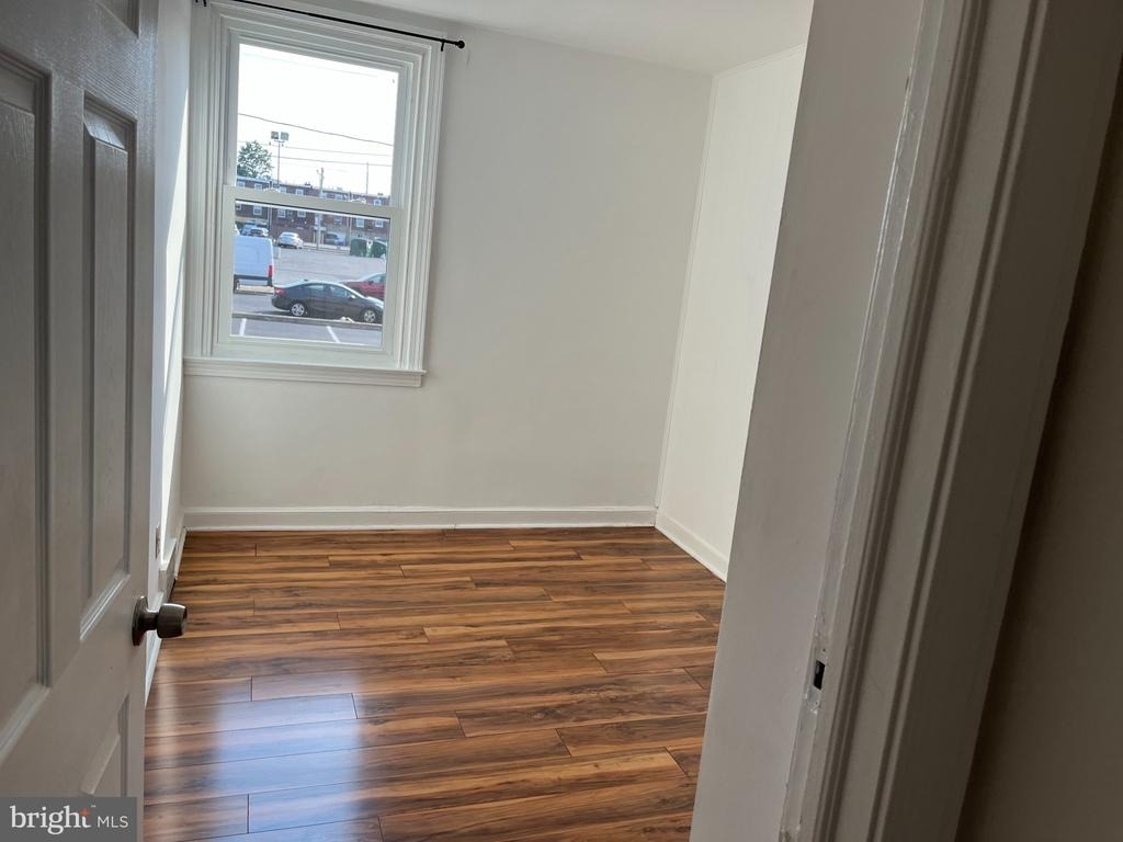 1418 Greeby Street - Photo 13